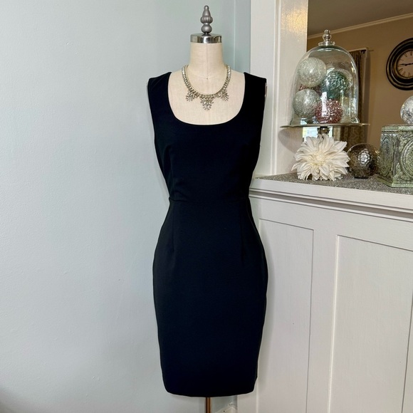 Express Black Stretch Sheath Dress with Exposed Gold Zipper Size 8 - Picture 3 of 10